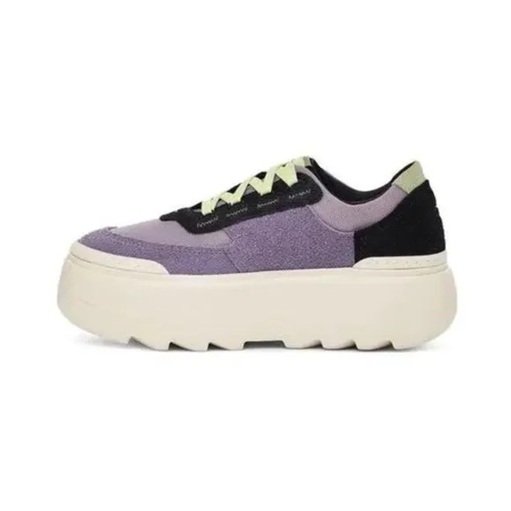 UGG Sneakers